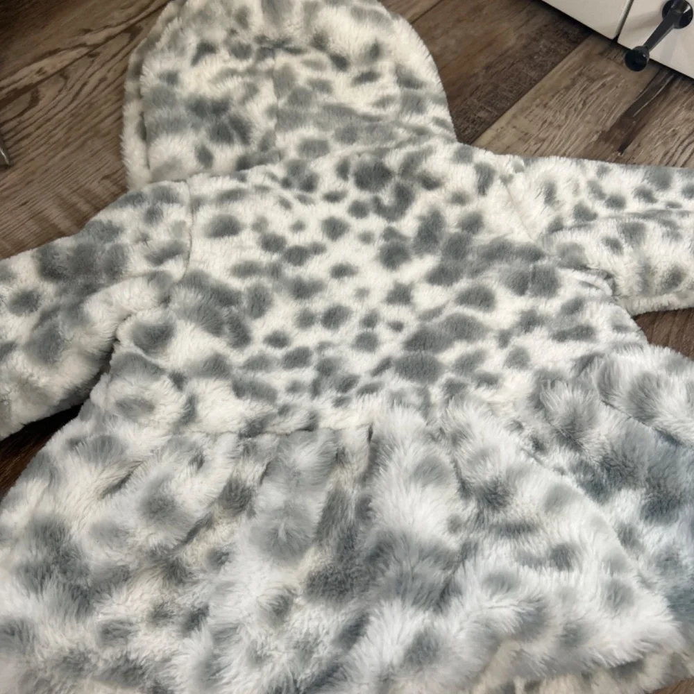 🍎First Impressions Baby Girls White/Gray Cozy Coat Size 12 Months (22-25lbs) - Picture 5 of 5